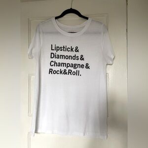 EUC Torrid x Betsey Johnson Classic Fit Tee Lipstick & Diamonds Torrid sz 00